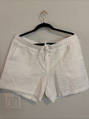 NWOT - Amazon Essentials White Drawstring Waist Linen-Blend Shorts